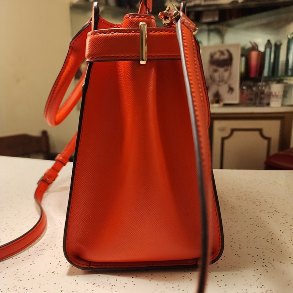 **SOLD** Kate Spade Staci medium satchel - Picture 4 of 12